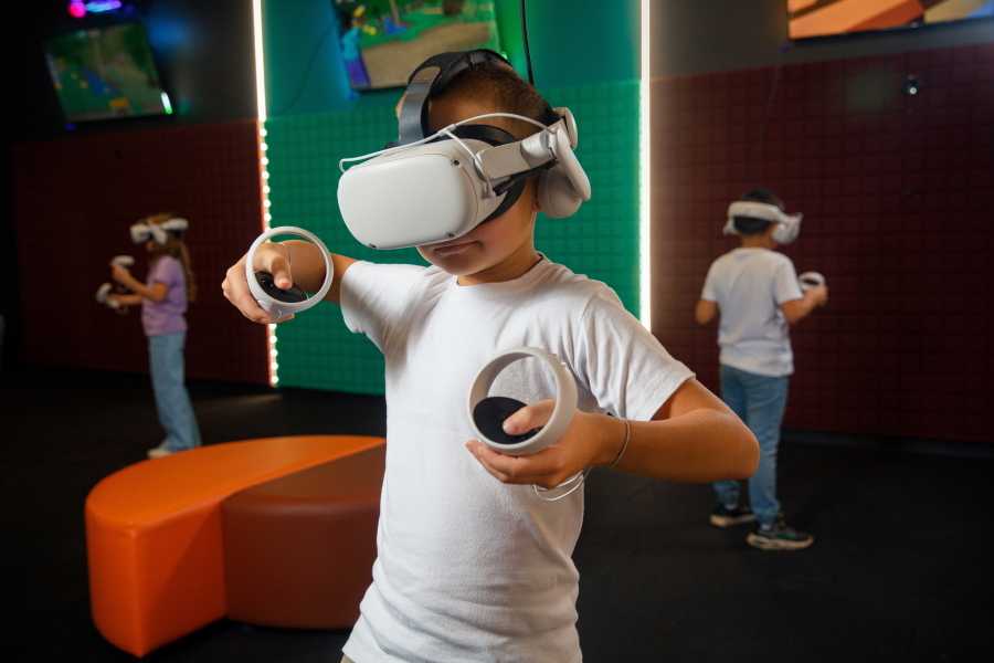 Квест в реальности Виртуальная реальность от компании AVR Квест в реальности Виртуальная реальность от компании AVR