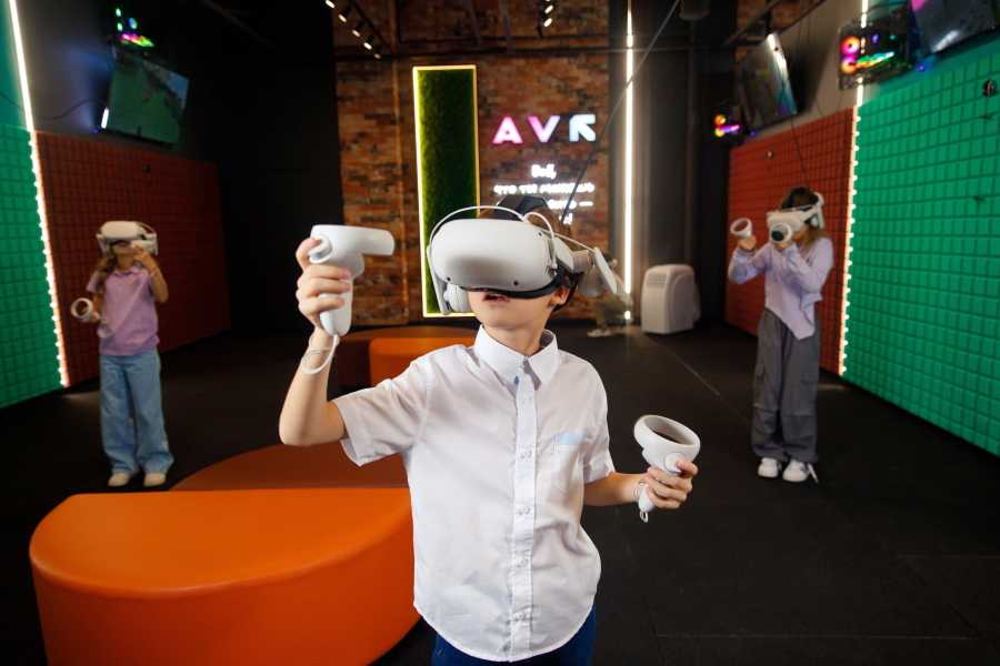 Квест в реальности Виртуальная реальность от компании AVR Квест в реальности Виртуальная реальность от компании AVR